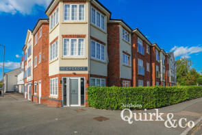 Flat 3, 242 High Grove, High Road, South Benfleet, Benfleet SS7 5LA