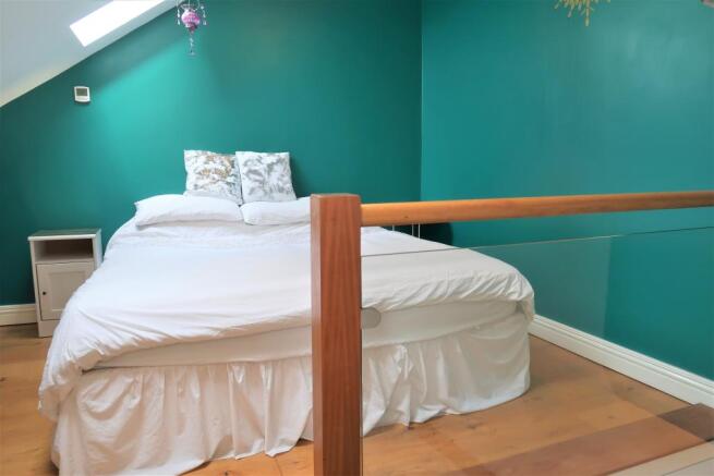 Bedroom (2)