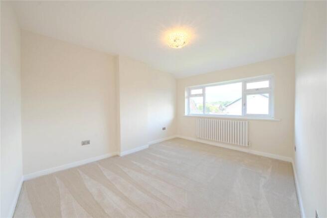 4 bed Semi-Detached for sale Image 11