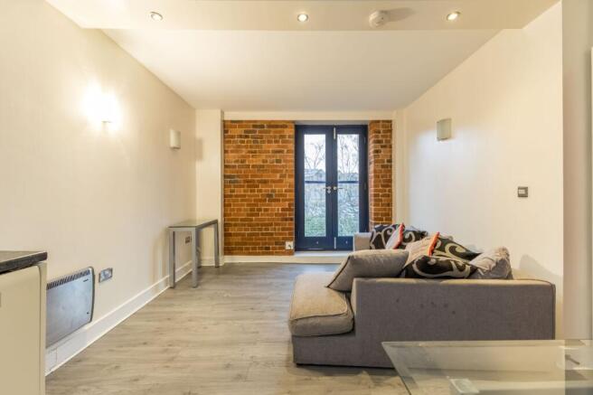 2 bed Apartment for sale Image 5