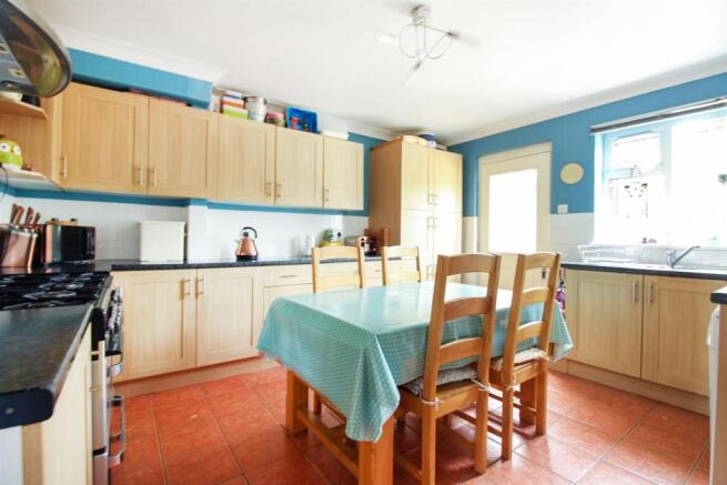 Kitchen.JPG