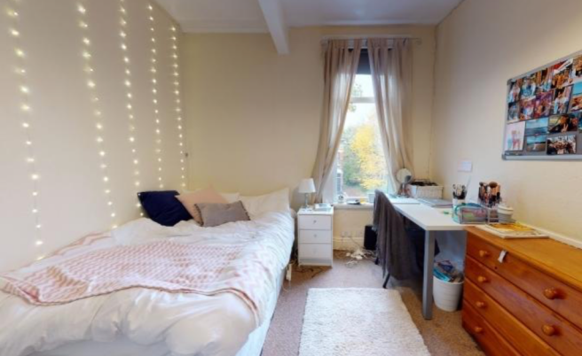 8 bed House to rent Image 4
