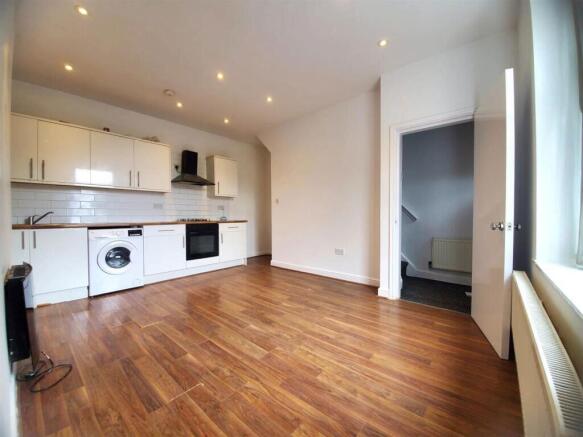 2 bed Terraced for sale Image 5