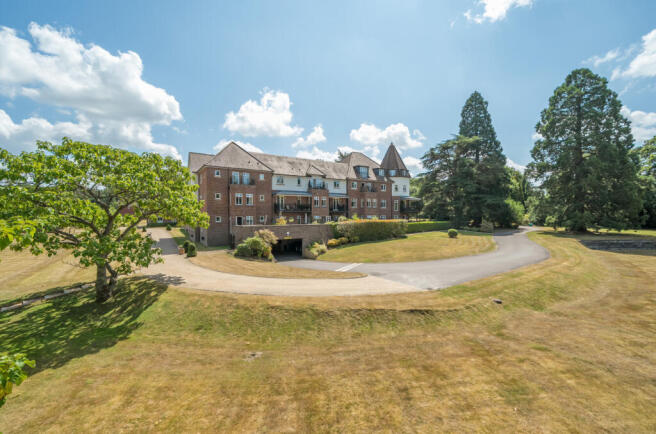 1326173-2-687a373...