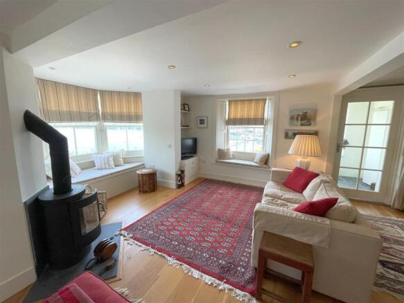 sitting room 8.jpg