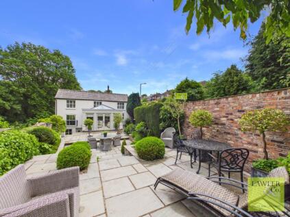 Bunkers Hill, Romiley, Stockport, Cheshire, SK6 3DS