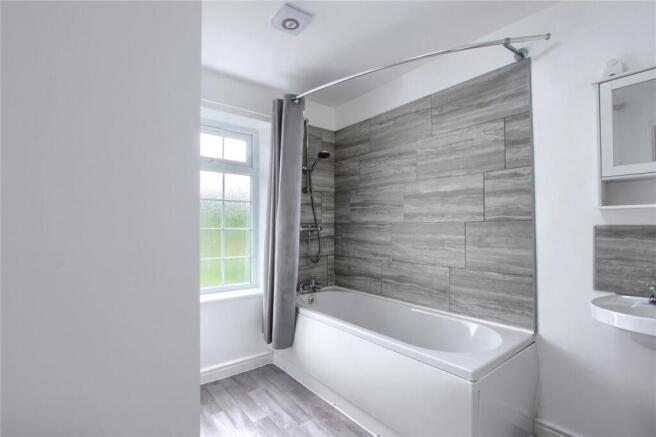 3 bed Semi-Detached for sale Image 11