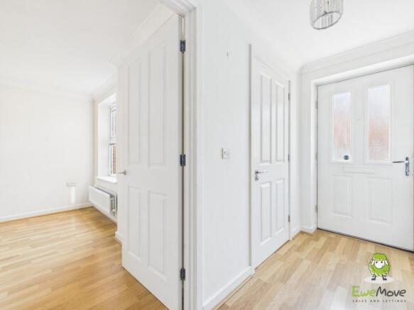 EweMove Estate Agents Basingstoke -Brockham Grange