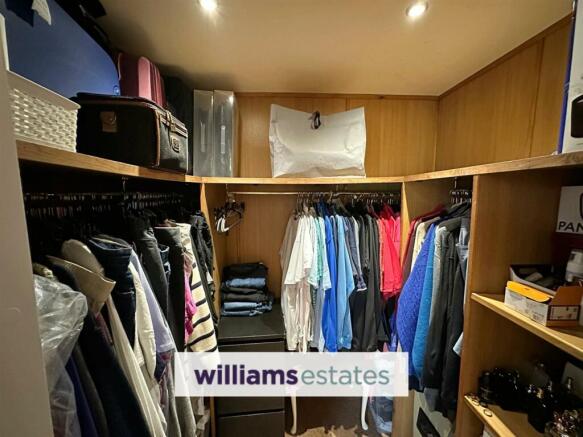 Walk in wardrobe