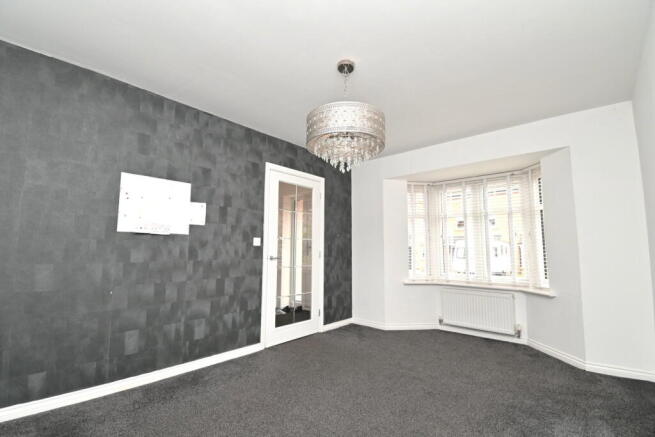 4 bed Detached for sale Image 8