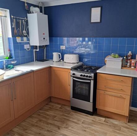 183 kitchen 1 .JPG