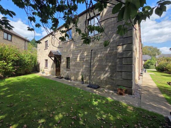 1 Moss Bank House