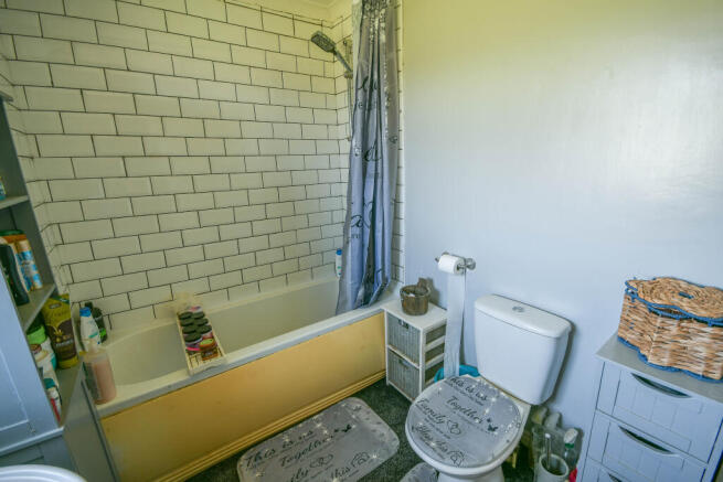 3 bed Terraced for sale Image 9