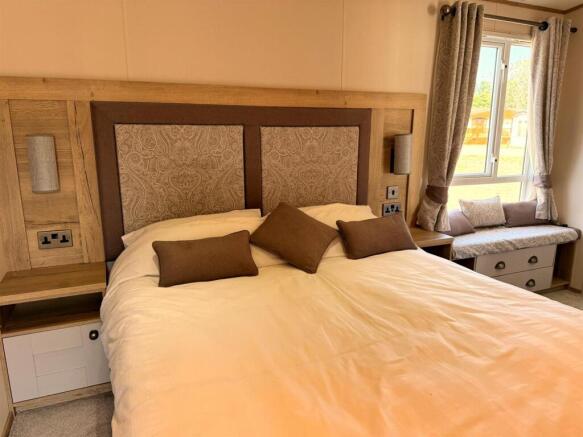 Little Lakeland Caravan Park, Wortwell, Harleston photo 5
