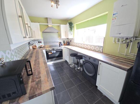 Kitchen / Breakfast Room