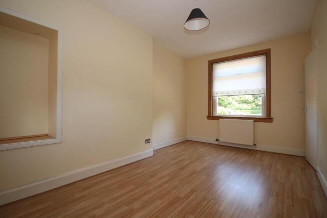 Dining room or fifth bedroom 