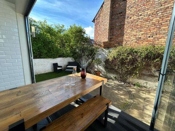 6 bed Terraced for sale Image 11