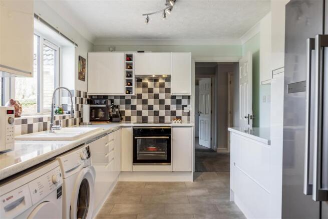 7 Balmoral Way (Holbeach)-25.jpg