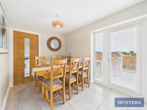 5 bed Detached for sale Image 5