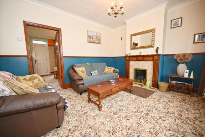 3 bed Semi-Detached for sale Image 3