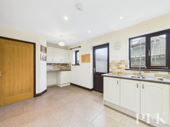 Kitchen / Dining