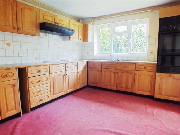 KITCHEN/BREAKFAST RO