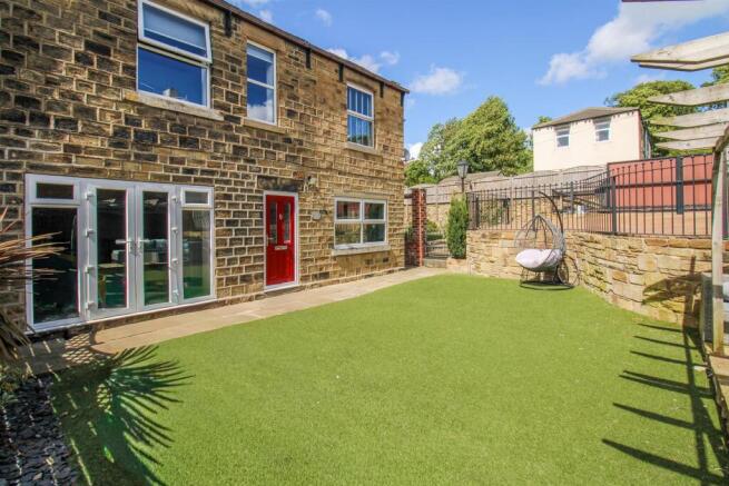 3 bed Cottage for sale Image 2