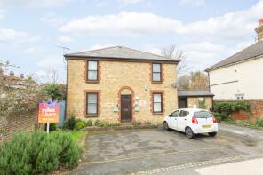 3, Lion Yard, Grove Place, Faversham ME13 8TN