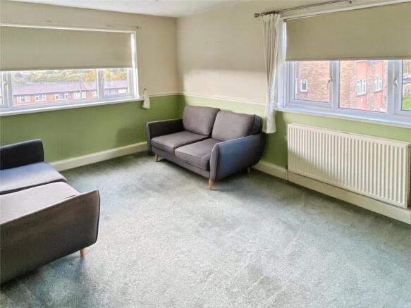 Cardigan Close, Soothill, Batley, WF17 photo 4