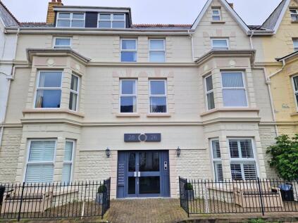 Flat 7, 26-28 Mary Street, Porthcawl, CF36 3YA