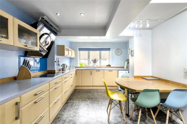 Kitchen/Breakfast Rm