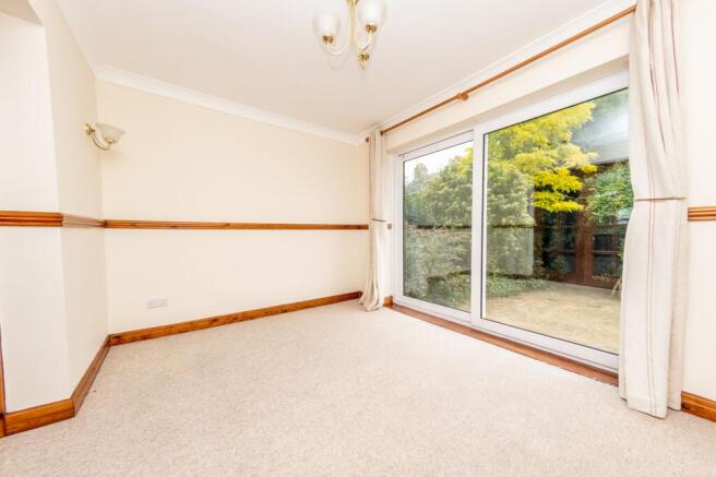 3 bed Semi-Detached to rent Image 6