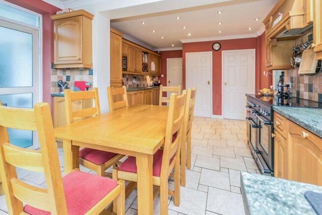 Kitchen / Breakfast Room