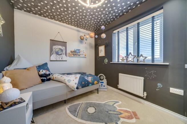 4 bed Detached for sale Image 11