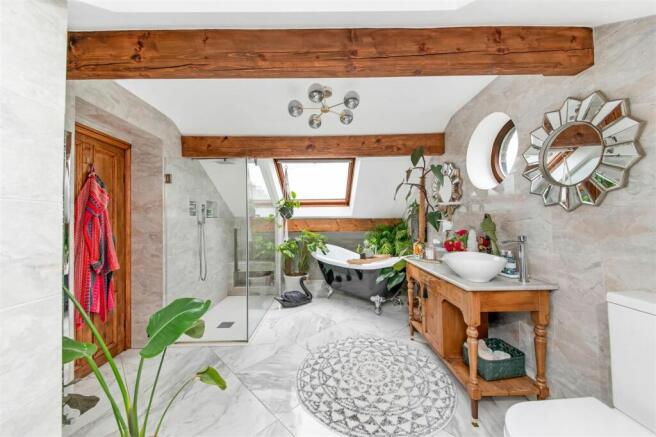 HOUSE BATHROOM