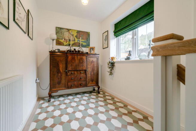 4 bed Detached for sale Image 9
