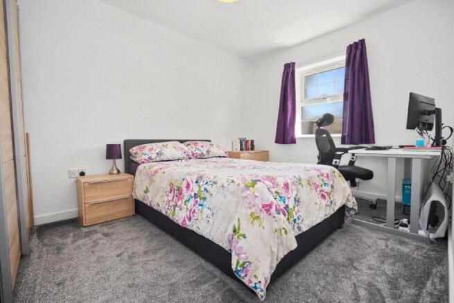 3 bed Town House for sale Image 10