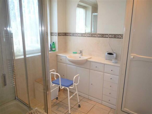 BATHROOM: