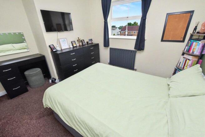 2 bed Apartment for sale Image 5