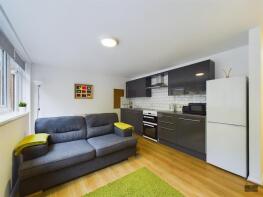 Flat 9, Jefford House, Copplestone Drive, Exeter EX4 4NG