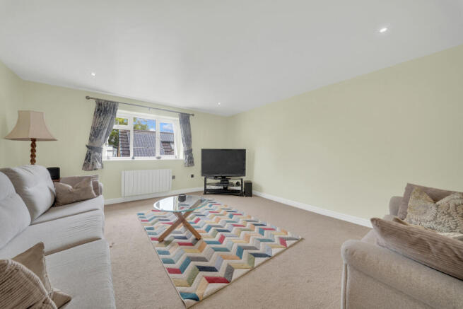 4 bed Detached for sale Image 7
