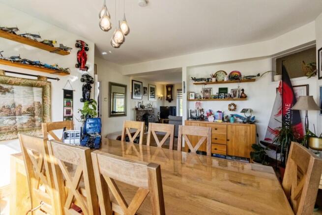 3 bed Bungalow for sale Image 10