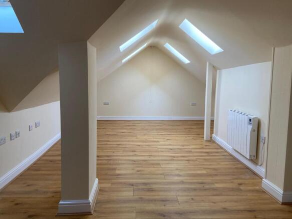 1 bed Flat to rent Image 4
