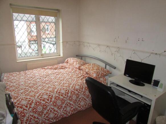 RossingtonSt69bed2.JPG