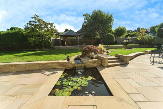 Patio & Garden