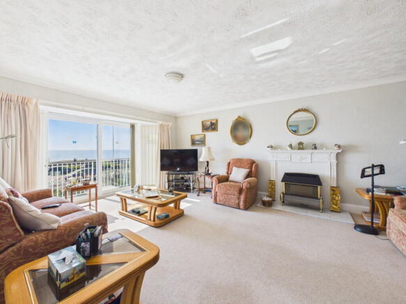 West Parade, Worthing, BN11 photo 4