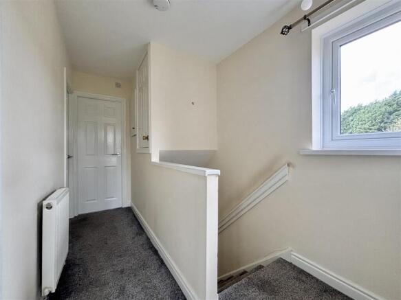 3 bed Semi-Detached for sale Image 10