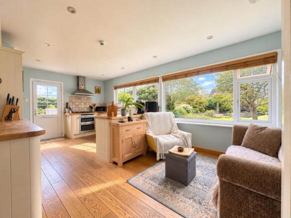 Kitchen/Breakfast Room