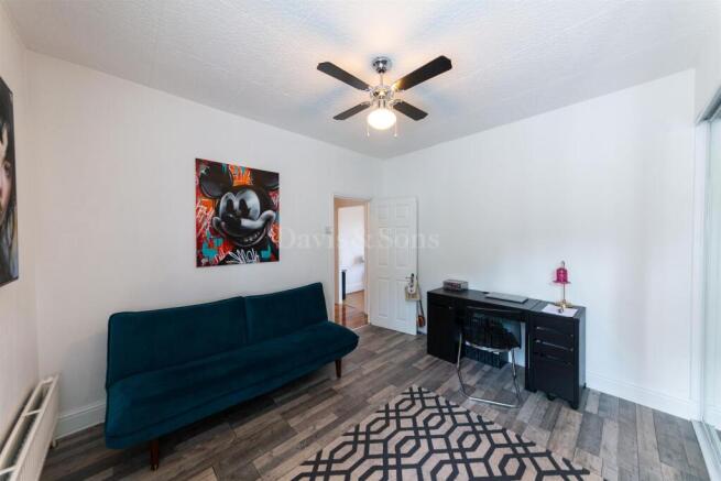 Sitting Room/Bedroom 3