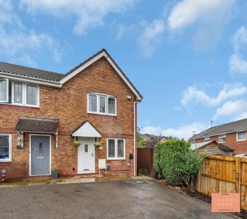 Clos Cwm Garw, Caerphilly, CF83